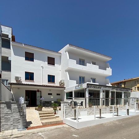 Hotel Sandalion Santa Teresa Gallura Buitenkant foto