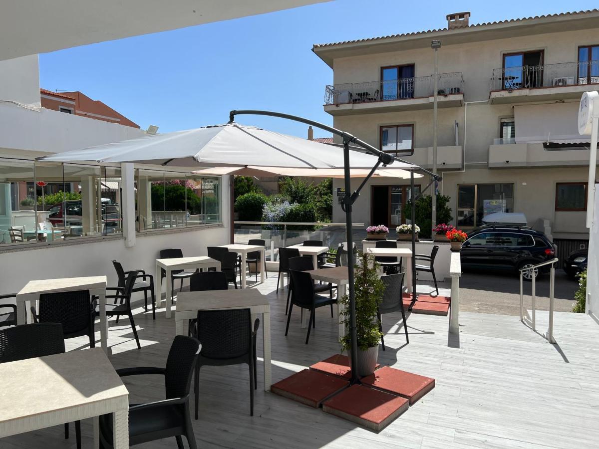 Hotel Sandalion Santa Teresa Gallura Buitenkant foto