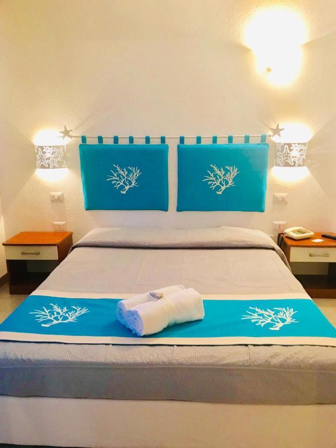 Hotel Sandalion Santa Teresa Gallura Buitenkant foto